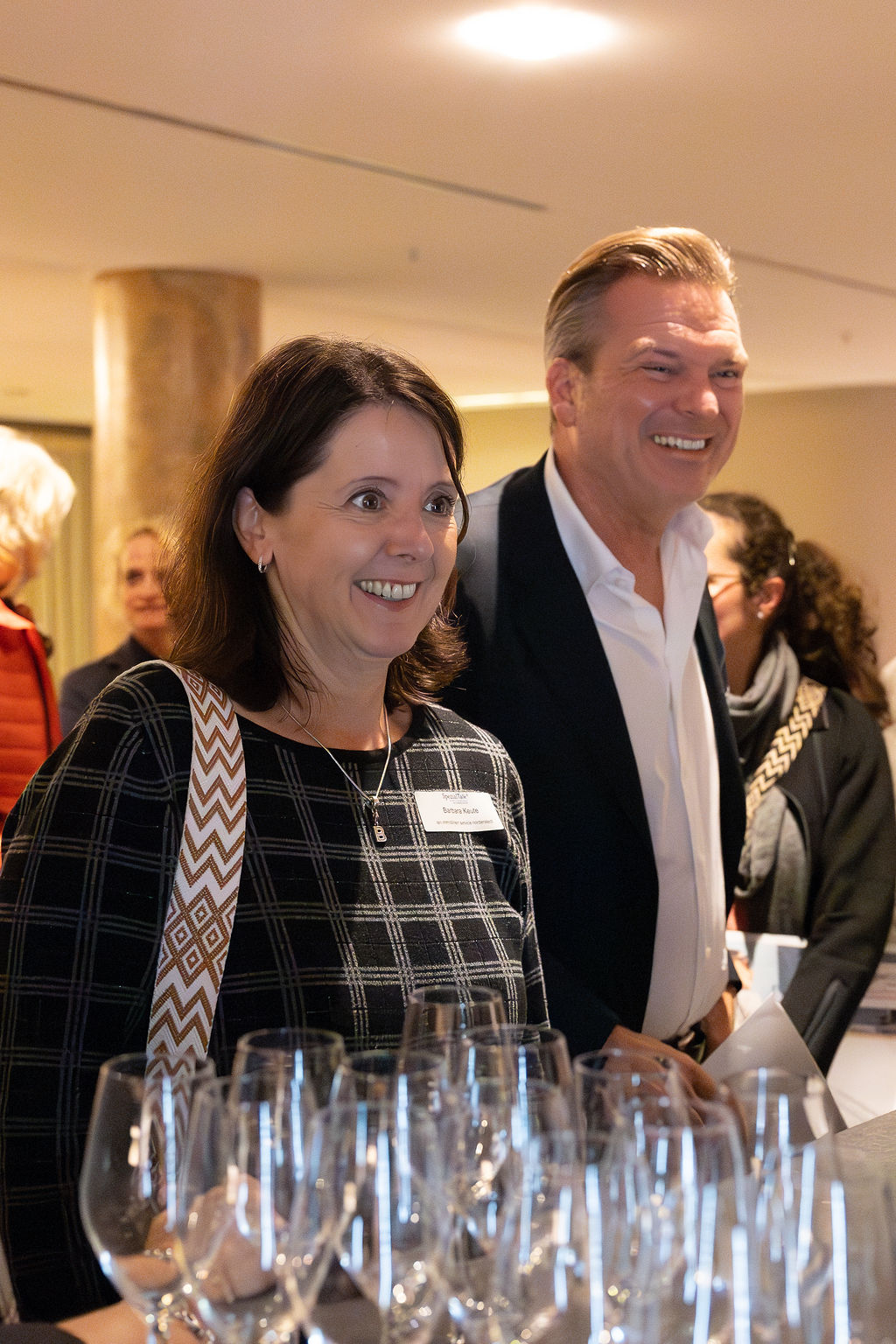 893A2435-Enhanced-NR